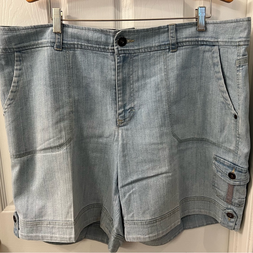 Jones New York Lt Denim Blue Stretch Shorts Sz 18W